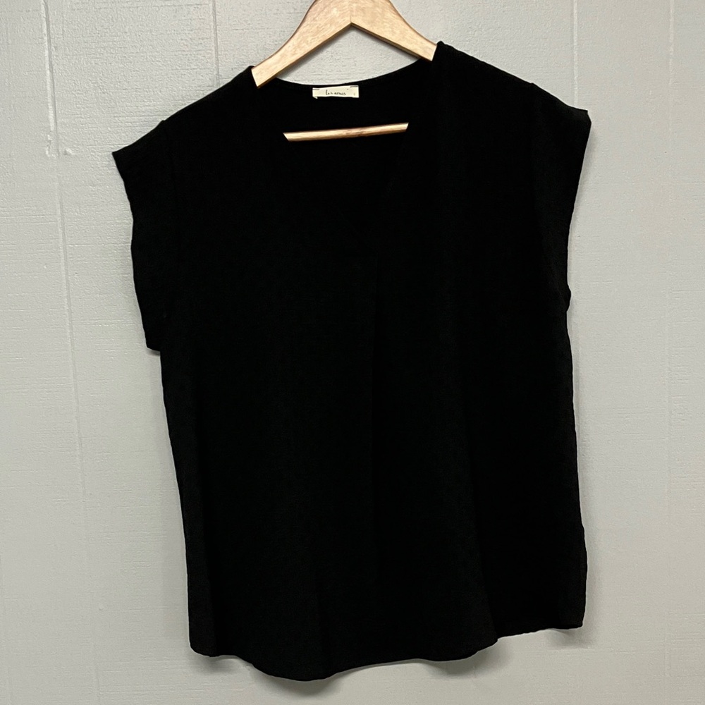 NWOT Les Amis Black Top Large